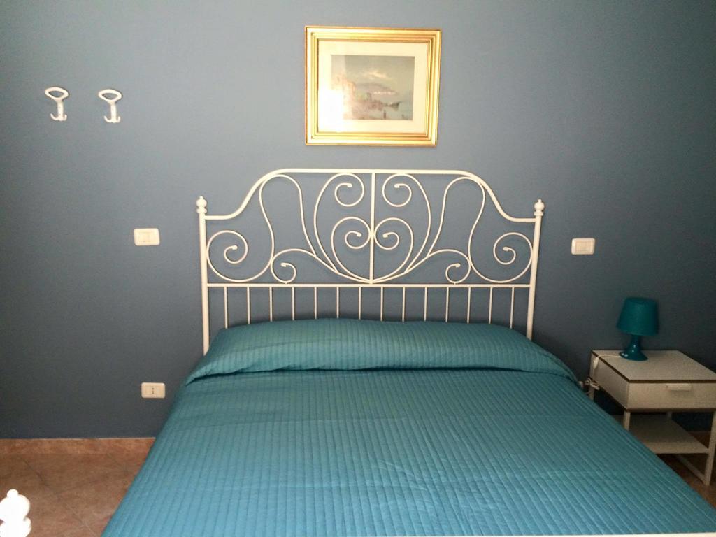 فيركوراجو La Piazza B&B الغرفة الصورة